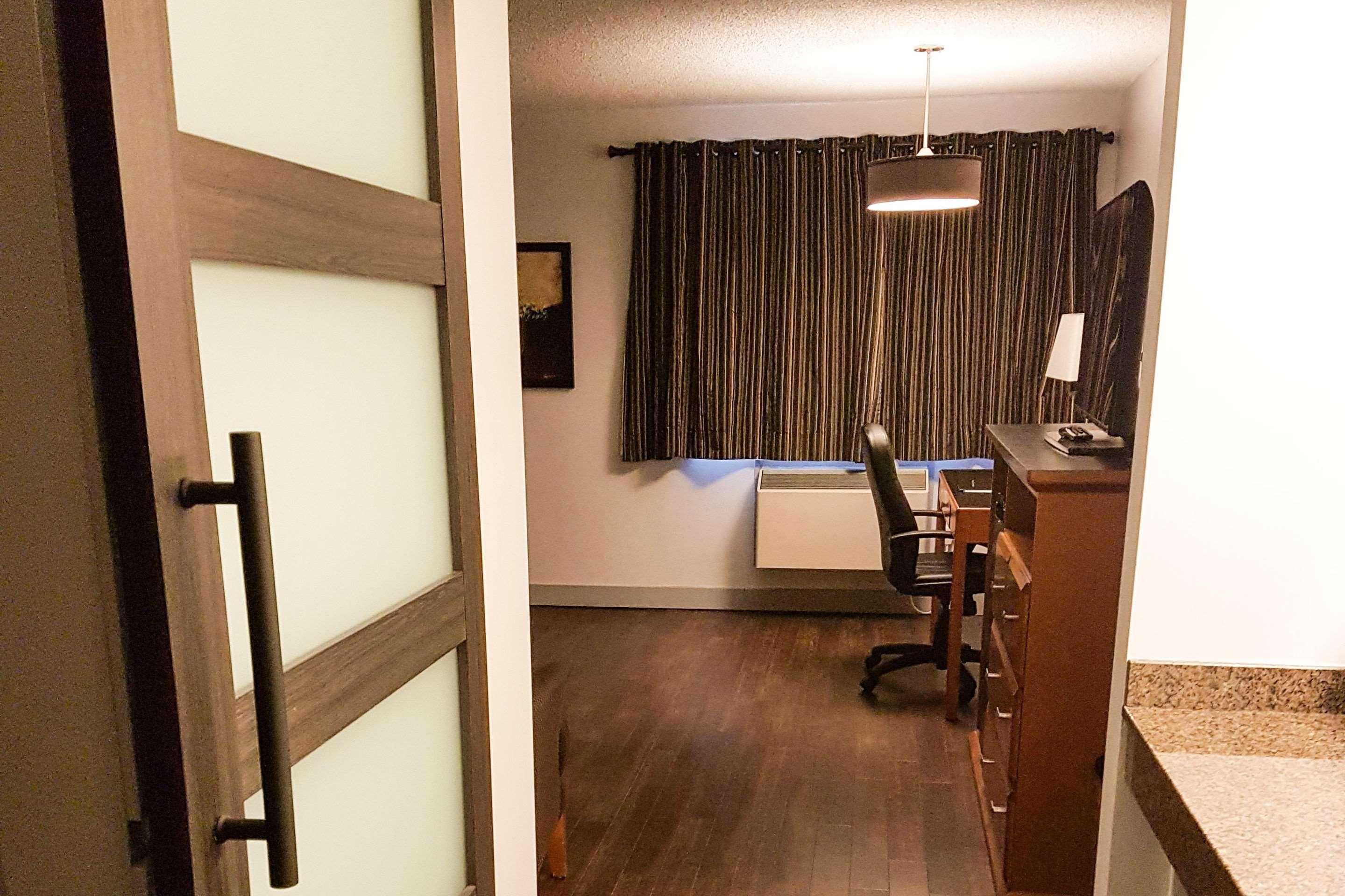 Quality Inn West Edmonton Esterno foto