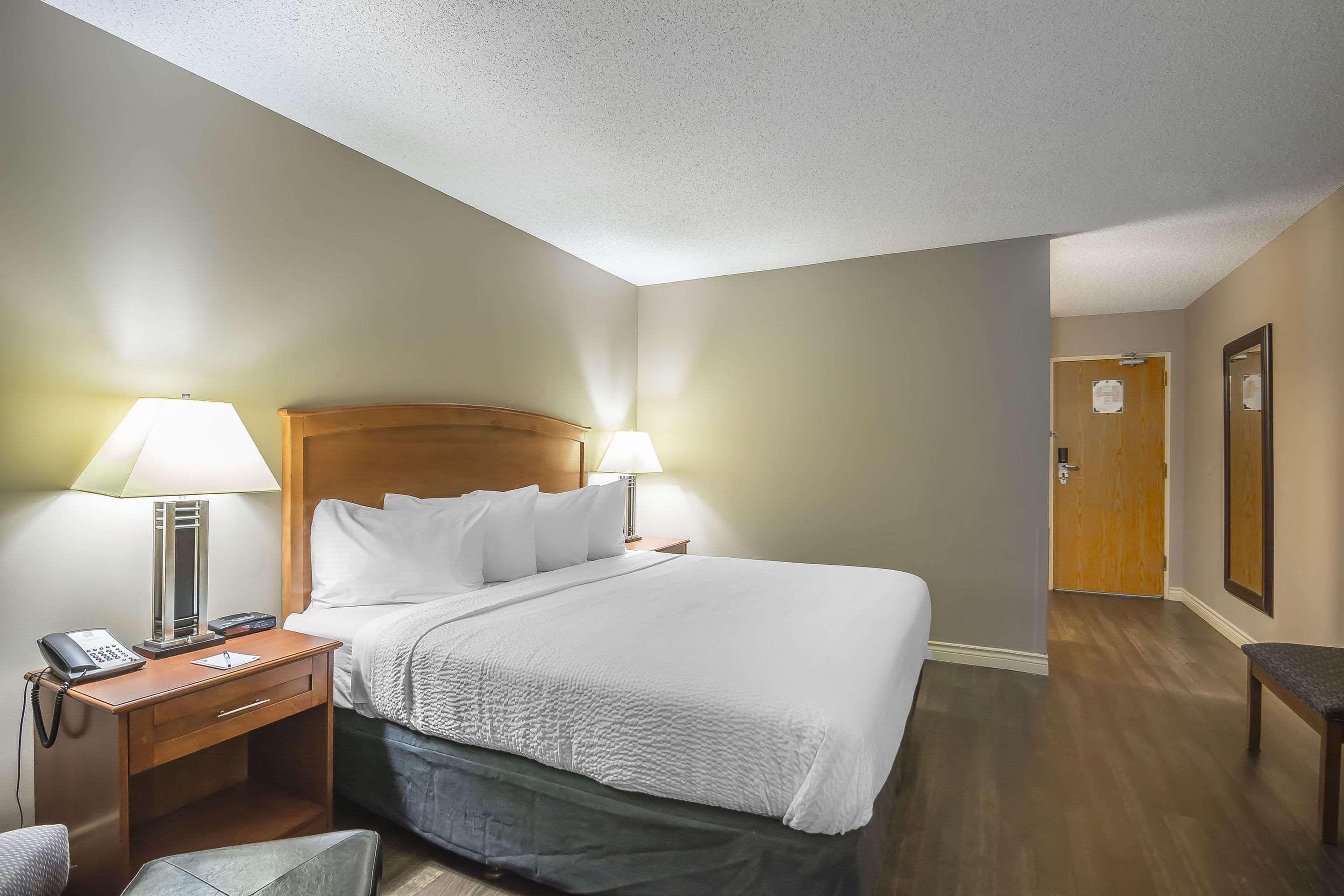 Quality Inn West Edmonton Esterno foto