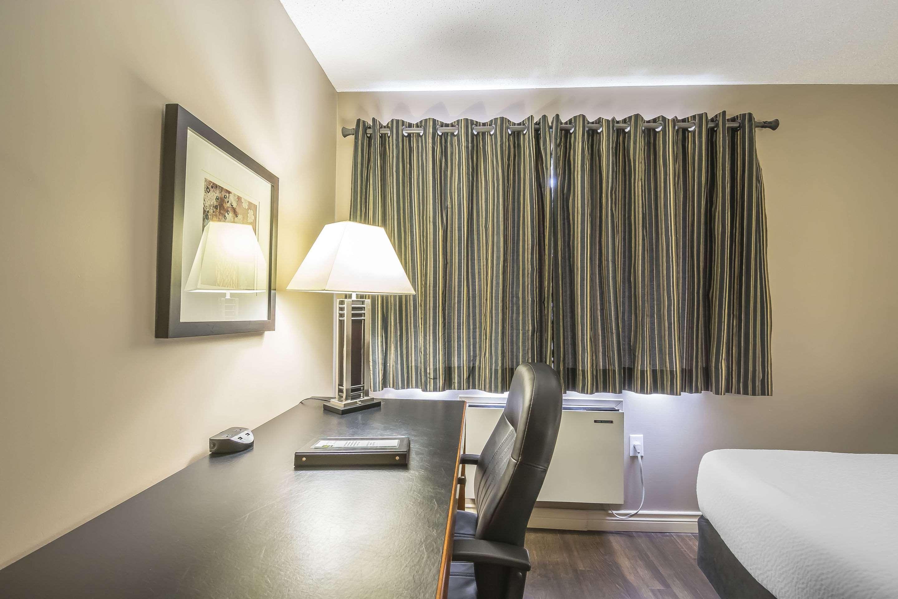 Quality Inn West Edmonton Esterno foto