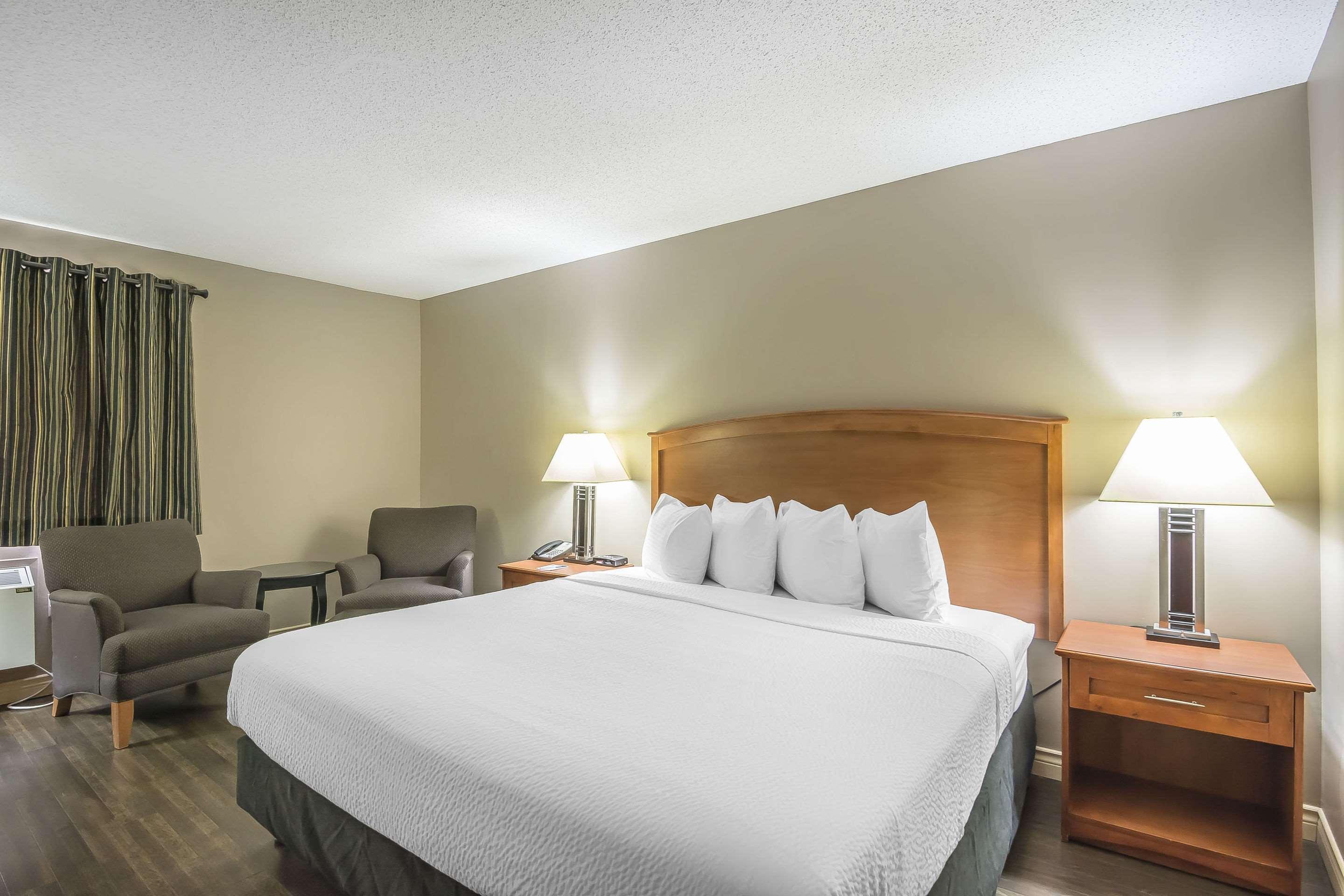 Quality Inn West Edmonton Esterno foto