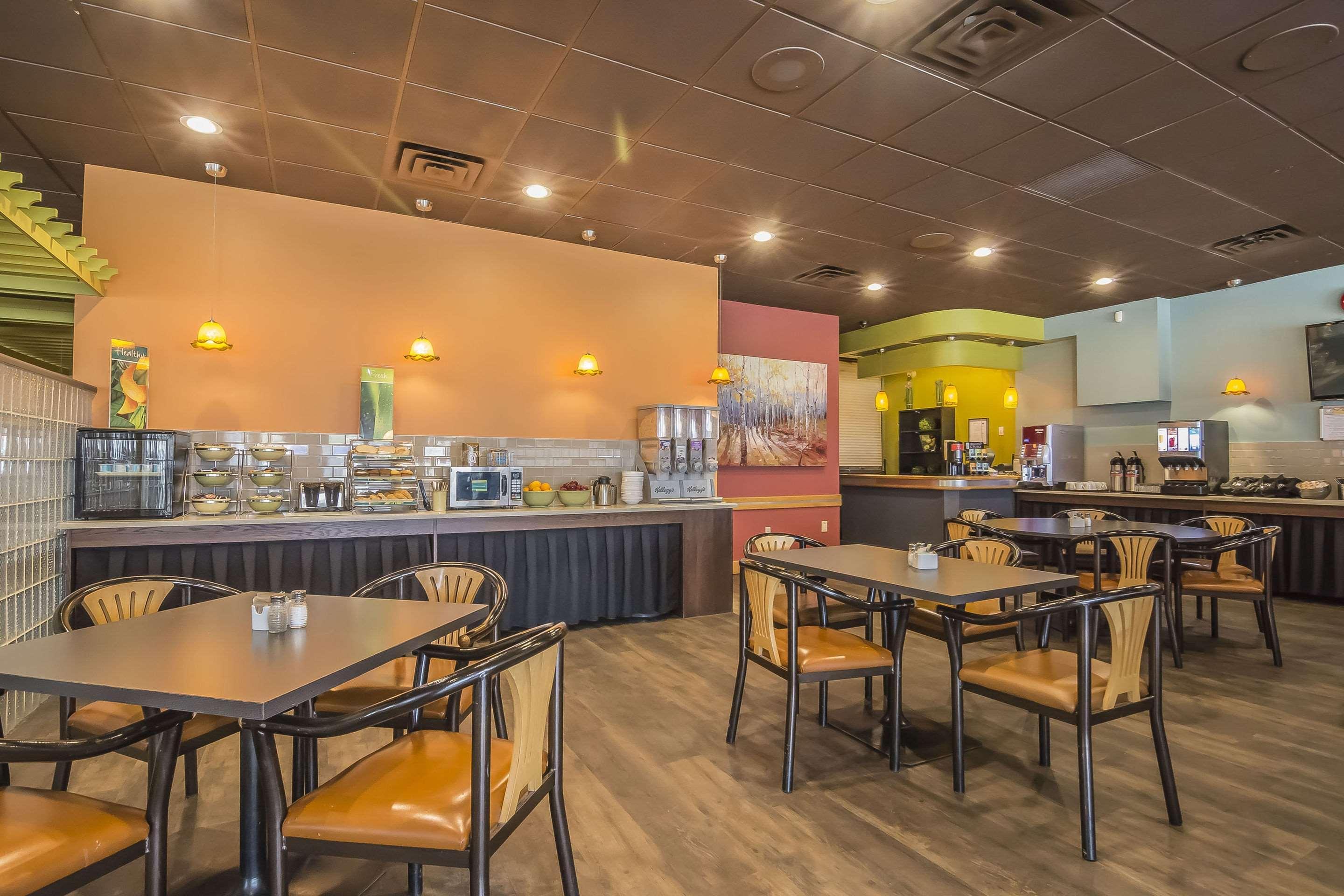 Quality Inn West Edmonton Esterno foto